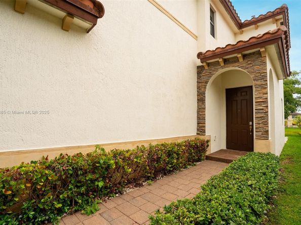 423 SE 33rd Ter, Homestead FL 33033