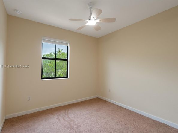 423 SE 33rd Ter, Homestead FL 33033