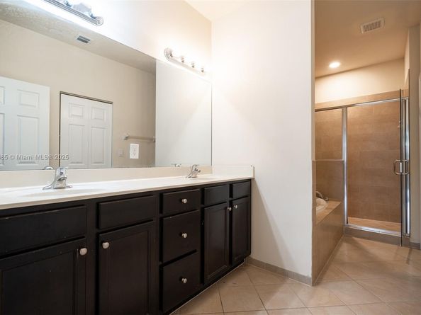 423 SE 33rd Ter, Homestead FL 33033