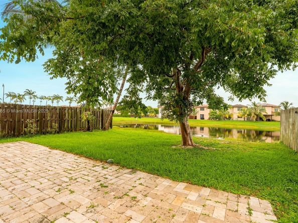 423 SE 33rd Ter, Homestead FL 33033