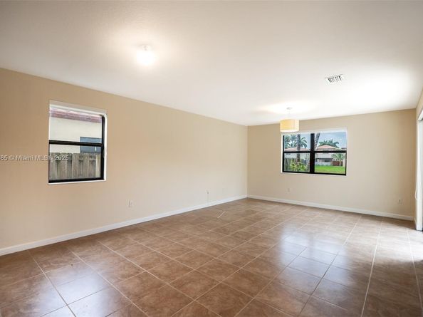 423 SE 33rd Ter, Homestead FL 33033