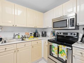 2301 Collins Ave 504, Miami Beach FL 33139