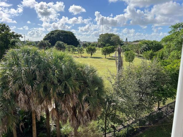 4800 Hillcrest Ln 408, Hollywood FL 33021