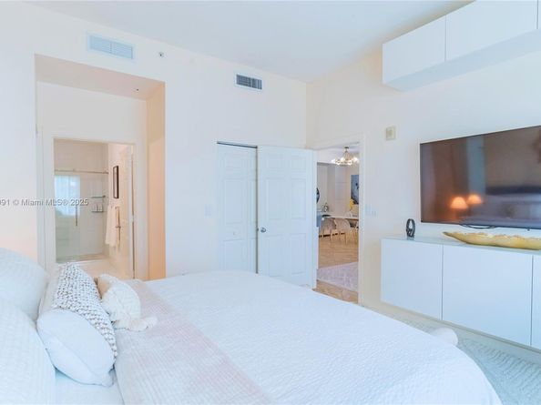 802 W Windward Way 411, Lantana FL 33462