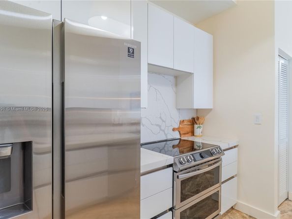 802 W Windward Way 411, Lantana FL 33462