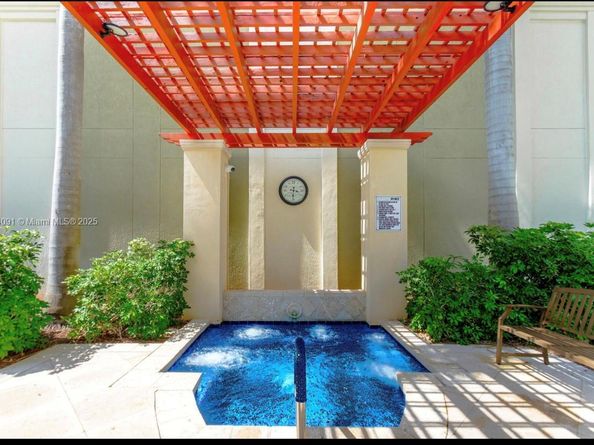 802 W Windward Way 411, Lantana FL 33462