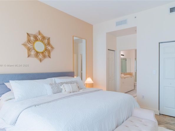 802 W Windward Way 411, Lantana FL 33462