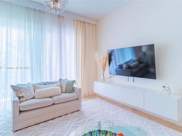 802 W Windward Way 411, Lantana FL 33462