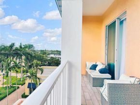 802 W Windward Way 411, Lantana FL 33462