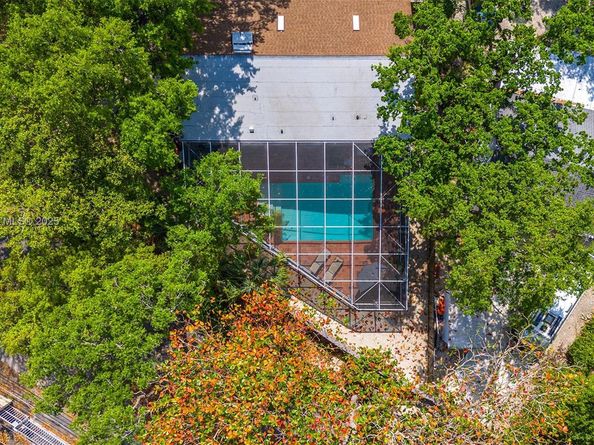 3586 Main Hwy, Coconut Grove FL 33133