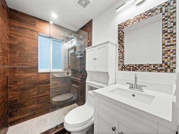 3586 Main Hwy, Coconut Grove FL 33133