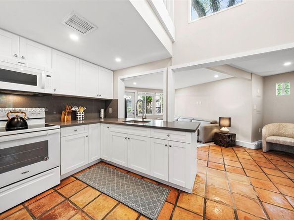 3586 Main Hwy, Coconut Grove FL 33133