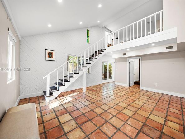 3586 Main Hwy, Coconut Grove FL 33133