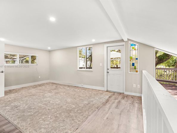 3586 Main Hwy, Coconut Grove FL 33133