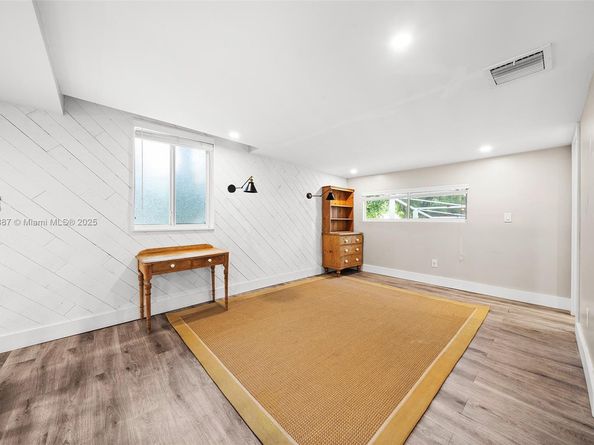 3586 Main Hwy, Coconut Grove FL 33133