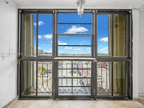 3640 NW 9th St 401, Miami FL 33125