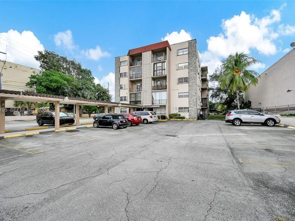 3640 NW 9th St 401, Miami FL 33125