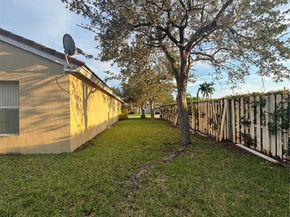 18581 NW 23rd St, Pembroke Pines FL 33029