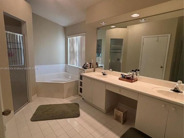 18581 NW 23rd St, Pembroke Pines FL 33029