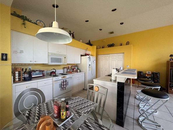 18581 NW 23rd St, Pembroke Pines FL 33029