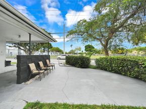 545 NW 77th St, Miami FL 33150