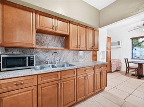 545 NW 77th St, Miami FL 33150