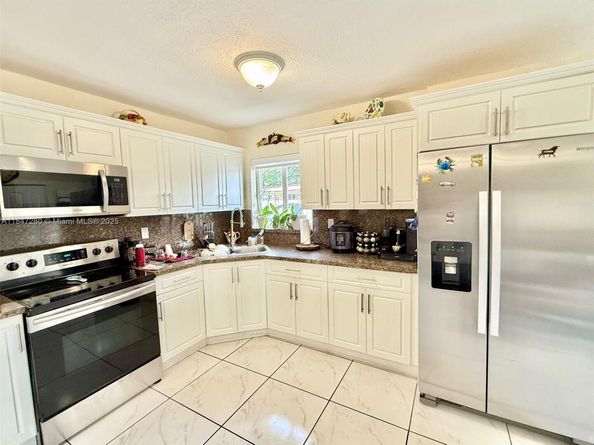 18026 NW 35th Ct, Miami Gardens FL 33056