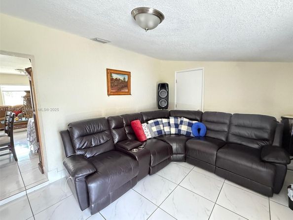 18026 NW 35th Ct, Miami Gardens FL 33056
