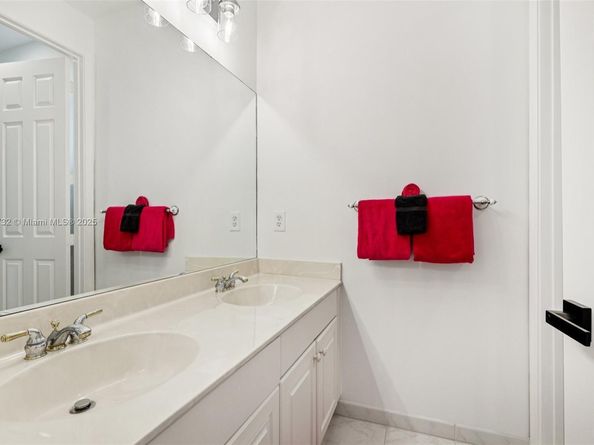 11759 Paradise Cove Ln, Wellington FL 33449