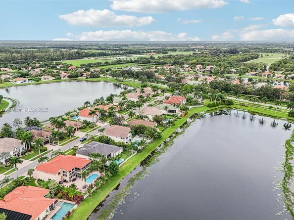 11759 Paradise Cove Ln, Wellington FL 33449