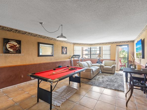 20840 San Simeon Way 307, Miami FL 33179