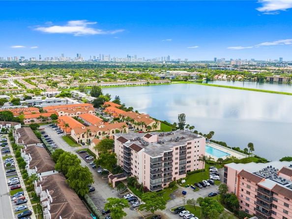 20840 San Simeon Way 307, Miami FL 33179
