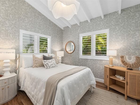 200 W Mcintyre St, Key Biscayne FL 33149