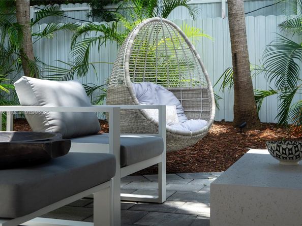 200 W Mcintyre St, Key Biscayne FL 33149