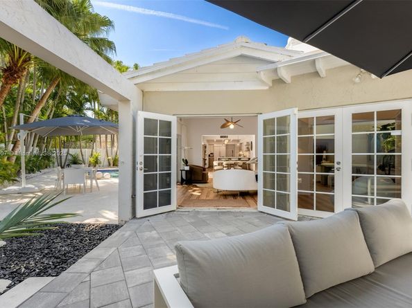 200 W Mcintyre St, Key Biscayne FL 33149