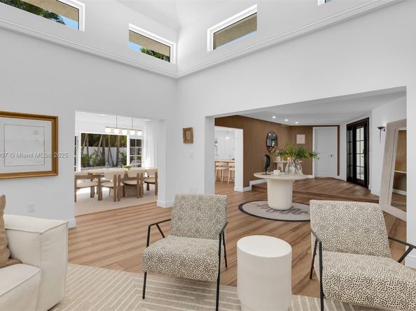 200 W Mcintyre St, Key Biscayne FL 33149