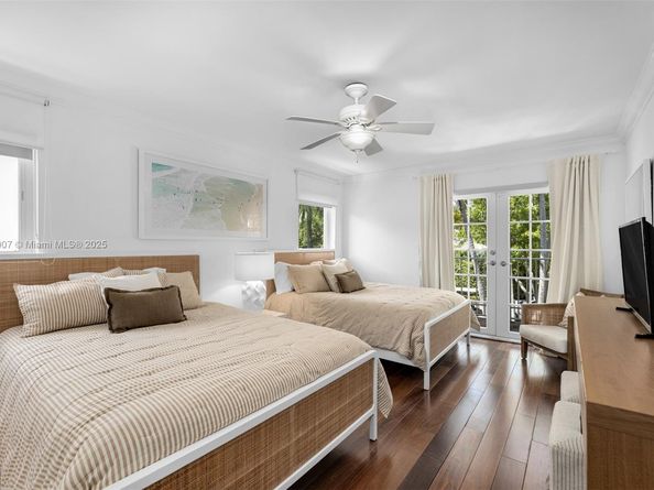 200 W Mcintyre St, Key Biscayne FL 33149