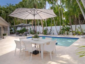 200 W Mcintyre St, Key Biscayne FL 33149