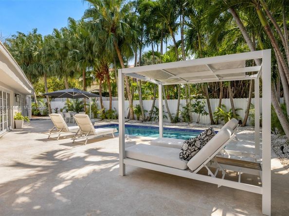 200 W Mcintyre St, Key Biscayne FL 33149