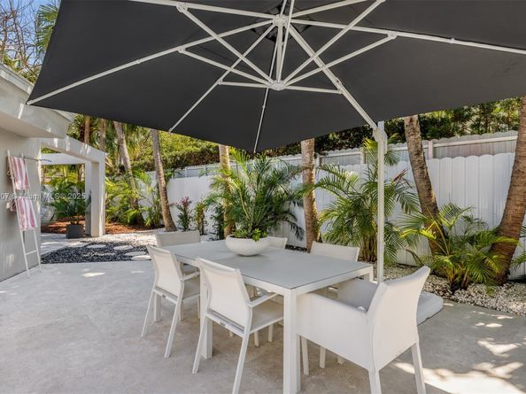 200 W Mcintyre St, Key Biscayne FL 33149