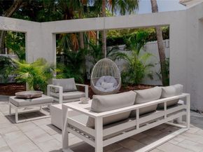 200 W Mcintyre St, Key Biscayne FL 33149