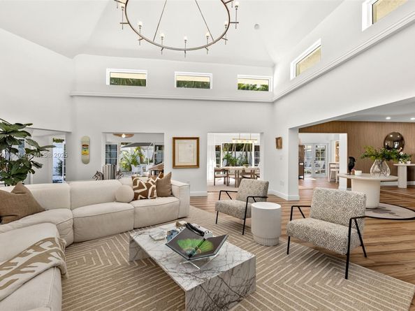 200 W Mcintyre St, Key Biscayne FL 33149