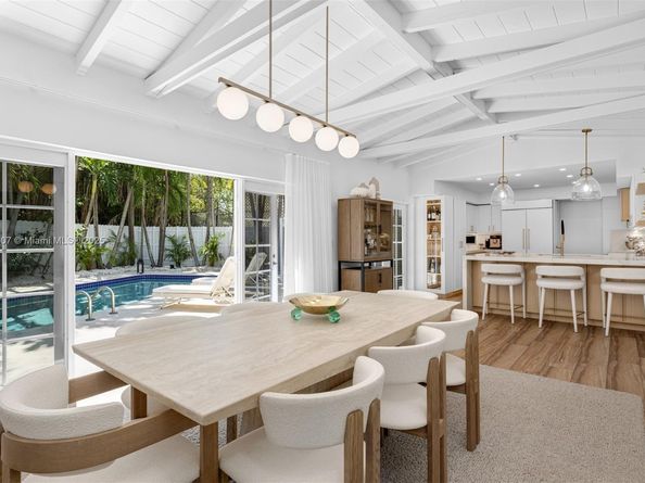 200 W Mcintyre St, Key Biscayne FL 33149