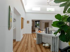 200 W Mcintyre St, Key Biscayne FL 33149