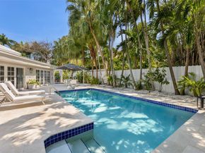 200 W Mcintyre St, Key Biscayne FL 33149