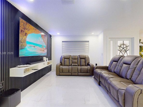 22262 SW 123rd Dr, Miami FL 33170