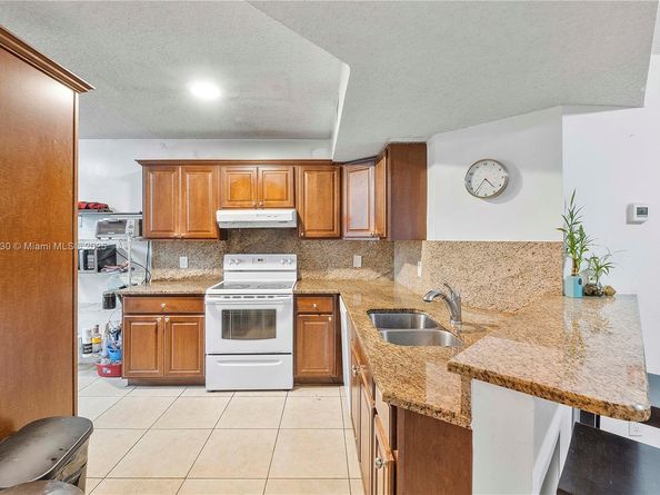 8761 Wiles Rd 206, Coral Springs FL 33067