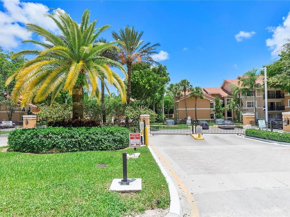 8761 Wiles Rd 206, Coral Springs FL 33067