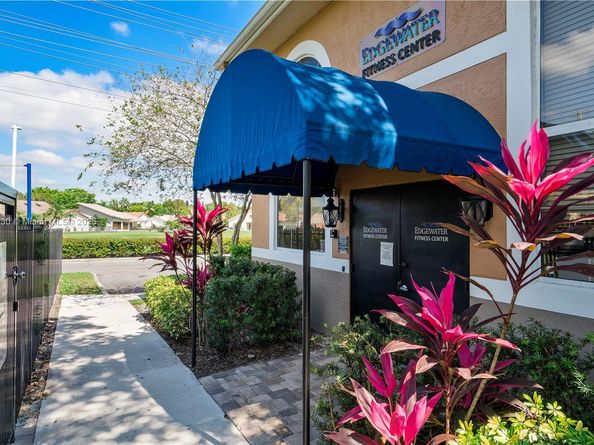 8761 Wiles Rd 206, Coral Springs FL 33067