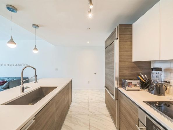 1100 S Miami Ave 1609, Miami FL 33130